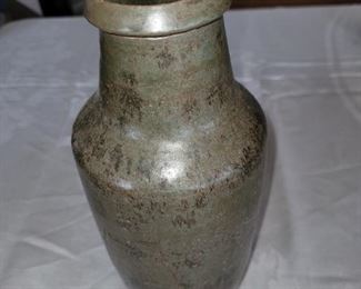 $4.00, Niven pottery vase 2 chips 9"