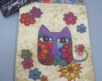 $5.00, Bunch Cat smart phone cover 7 x 4"