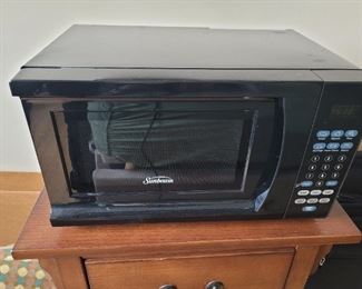20.00, Small sunbeam microwave excellent condition