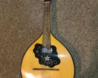 Amada Flat Mandolin 