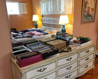 Dresser & Mirror