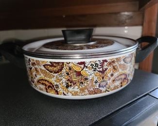 Vintage 70s Era Pot