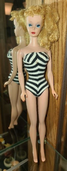 ORIGINAL 60S ERA BARBIE BLACK & WHITE SWIMSUIT DOLL!