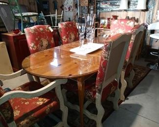 7 Pc Dinette Set (glass topper)