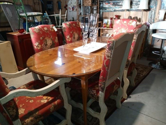 7 Pc Dinette Set (glass topper)