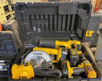Large DeWalt Cordless Combo Pack / Case
