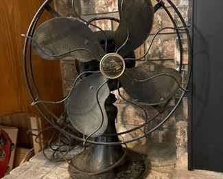 Vintage Emerson Oscillating Desk / Table Fan