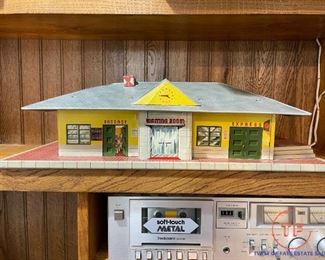 Vintage MARX GLENDALE All Tin Metal Lithograph Train Station O Gauge Building