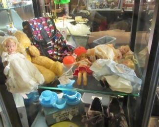 1960's Dolls, Akro Agate Tea Set, Brand New Coach Sneakers 8 1/2B.