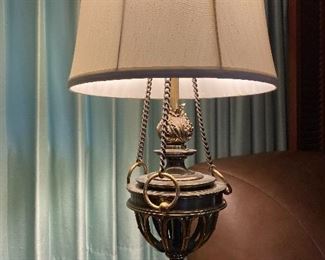 Swag lamp