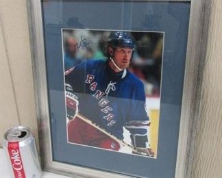 Wayne Gretzky Autographed Photo w/Certificate
