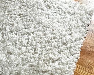 Item 66: Simple White Low Shag Rug - 7' x 10': $165
