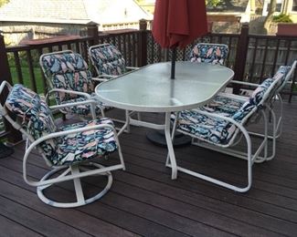 patio set w/ 6 chairs, table, umbrella & umbrella stand