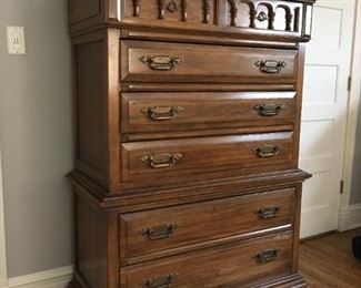 Thomasville chest of drawers