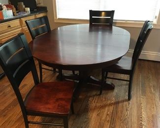 kitchen dining set with 6 chairs (4 shown) and one leaf
