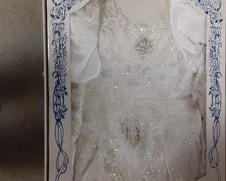 Vintage wedding dress worn one time $50