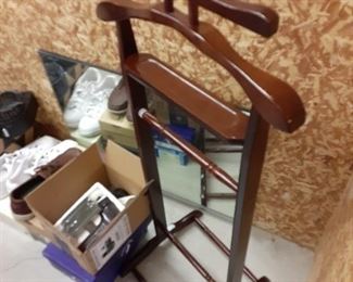 Gentleman's Butler business suit holder