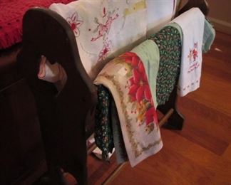 Holiday Linens..Quilt Stand