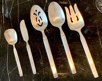 Detail, service utensils