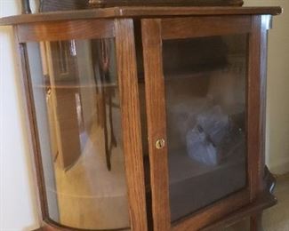 Antique curio cabinet 
Excellent condition 