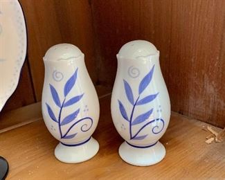 $15 - Blue and white salt and pepper shakers #1.  Susan Sargent for Noritake, "Blue Sunrise."  Each: 4.5" H, 2" diam