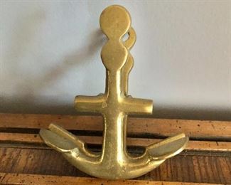 $22 Anchor brass large clip.  2"H; 3.8"W; 3.8"D 
