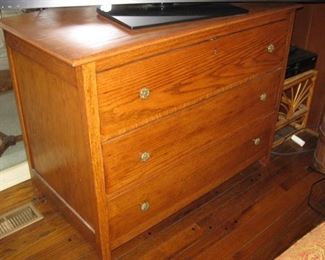 Primitive oak 3 large drawer chest (handcrafted)
