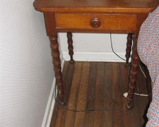Antique spool leg table