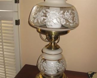 Etched hurricane style lamp