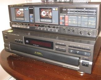 Sharp RT-W800 Dual double cassette player