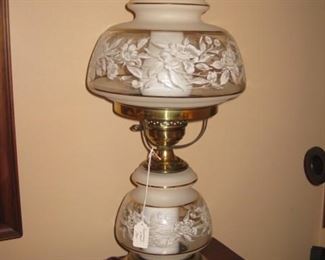 Gone with the wind style hurricane lamp