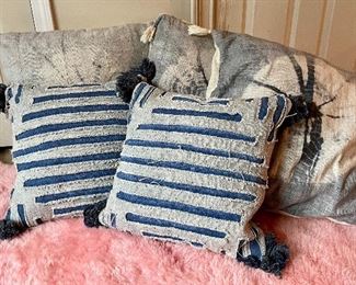 Item 114:  Lot of Assorted Decorative Pillows:  $24