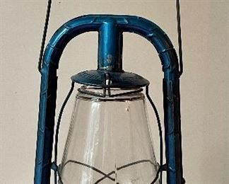 Item 124:  Antique Dietz Monarch Lantern - 14":  $38