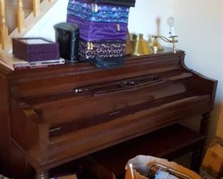 Chickering mahogany spinet piano $100
