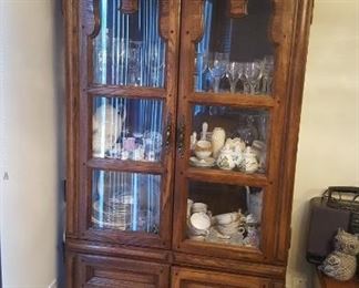 Lighted curio cabinet $30