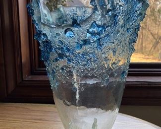 Beautiful pieces at this sale. 