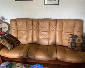 Ekornes Stressless Buckingham Leather Sofa Danish Modern Low Back Reclining