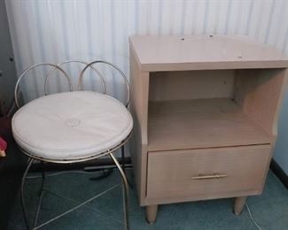 blonde wood nightstand, vanity chair