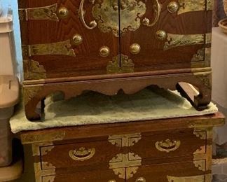 Asian End Table/Chest pr