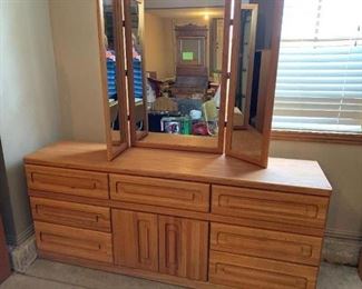 5 piece Wambold oak bedroom set: dresser with mirror