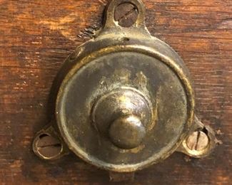 hardware on tilt top table