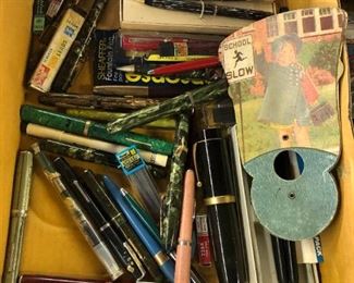 lot of vintage antique fountain pens