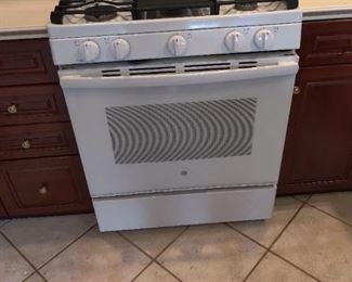2 year old gas stove