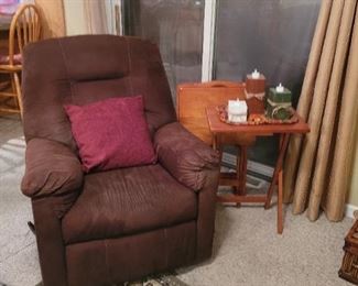 2 recliners and living room set