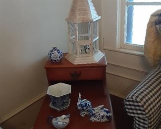 MidCentury End Table / Blue and White Ceramics