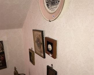Items Located In The Central Hallway