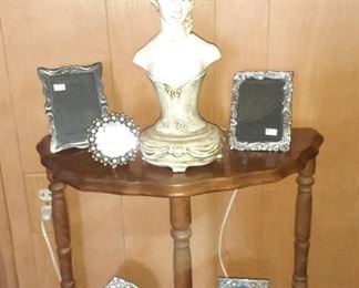 Half-moon hall table