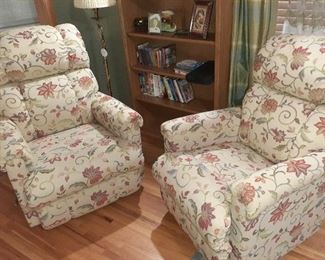 Pair of La-Z-Boy floral recliners