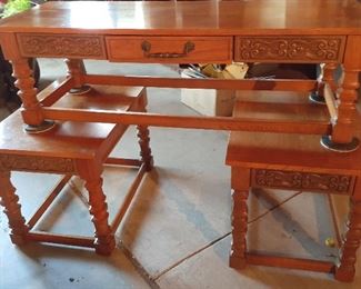 Three-piece end/coffee tables