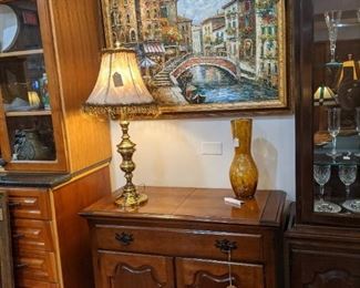 THOUSANDS OF GORGEOUS FURNITURE ITEMS, DECORATOR ITEMS AND HOUSEHOLD ITEMS AVAILABLE! PHOTO IS JUST A SAMPLE OF THE QUALITY WE HAVE! COME TAKE A LOOK!